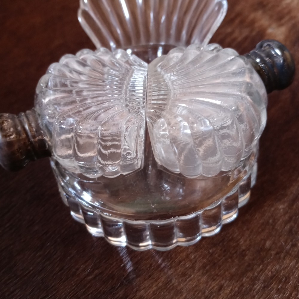Art Deco Glass Salt and Pepper Shaker #Valentine's